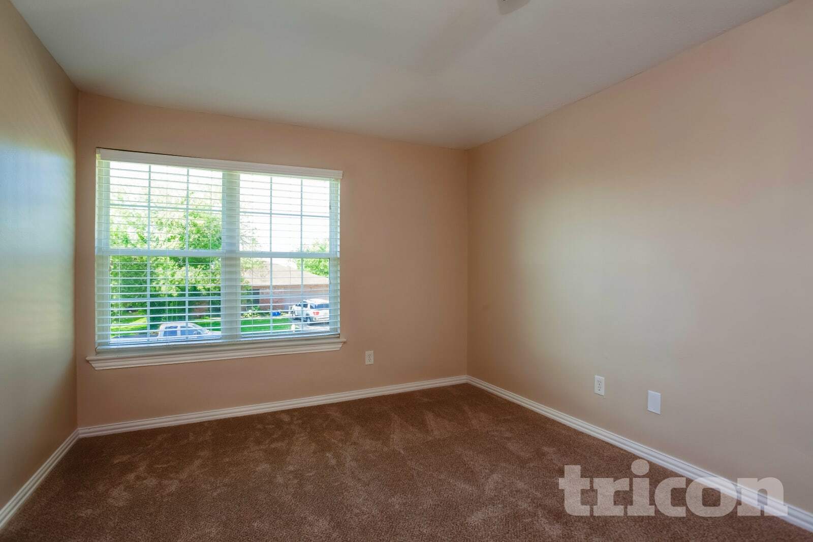 Building Photo - 6128 Silver Leaf Dr