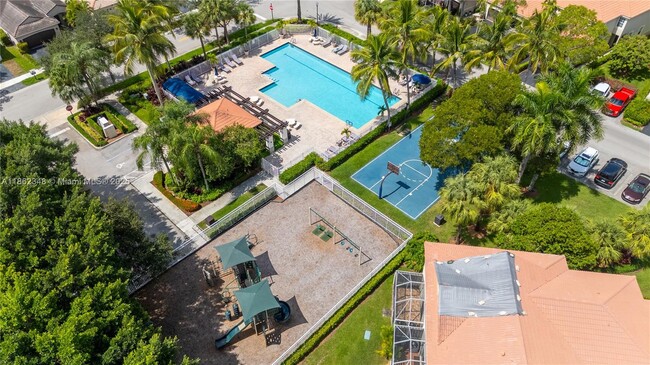 Building Photo - 1081 Sorrento Dr