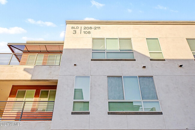 Building Photo - 1250 Abbey Ln