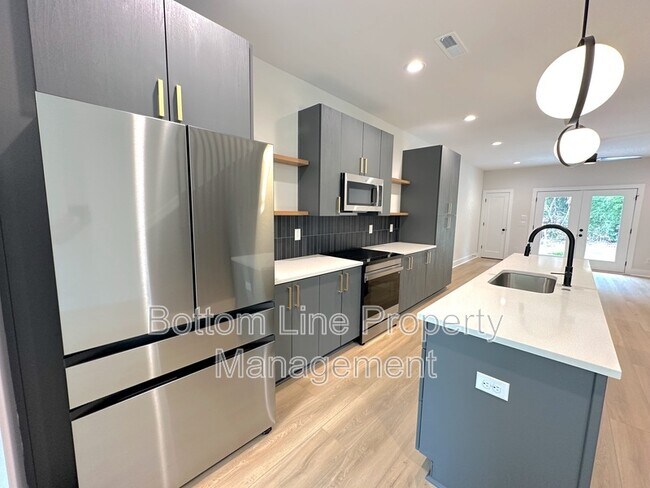 Building Photo - 1358 Briar Creek Rd