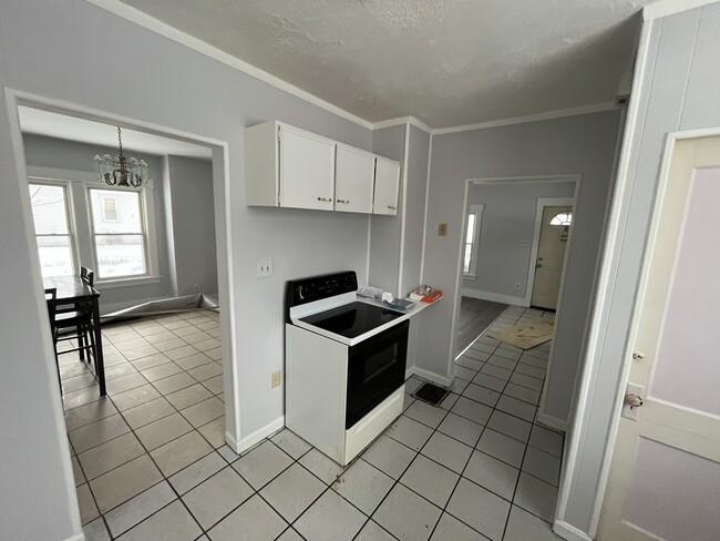 Building Photo - 769 Sherman Ave Ave