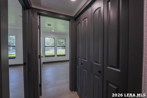 Building Photo - 427 Laramie Dr