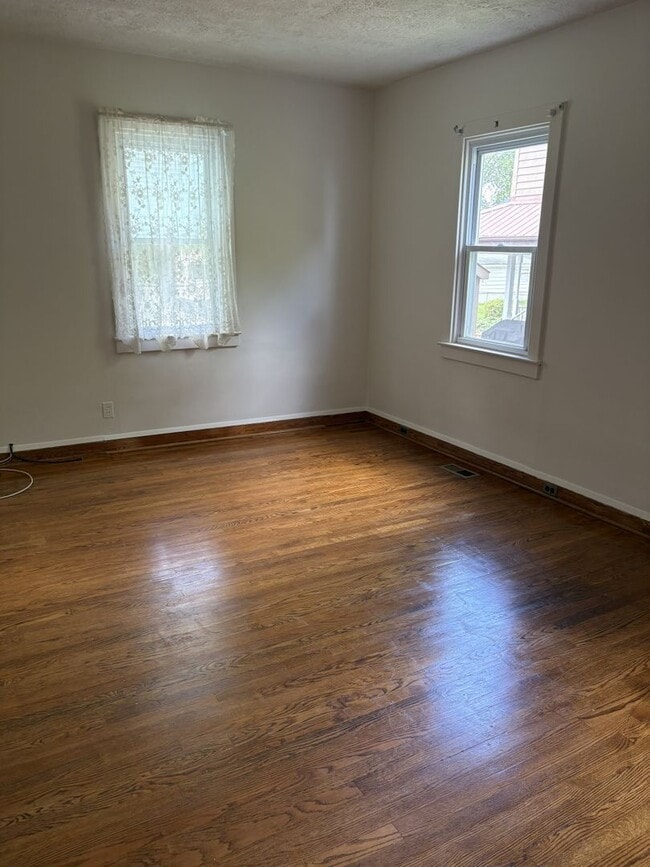 Building Photo - 13207 E Greenbank Rd