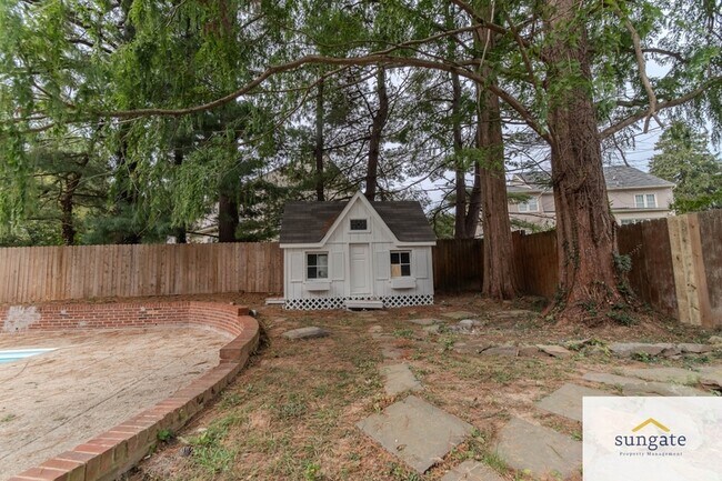 Building Photo - 11319 Harding Rd