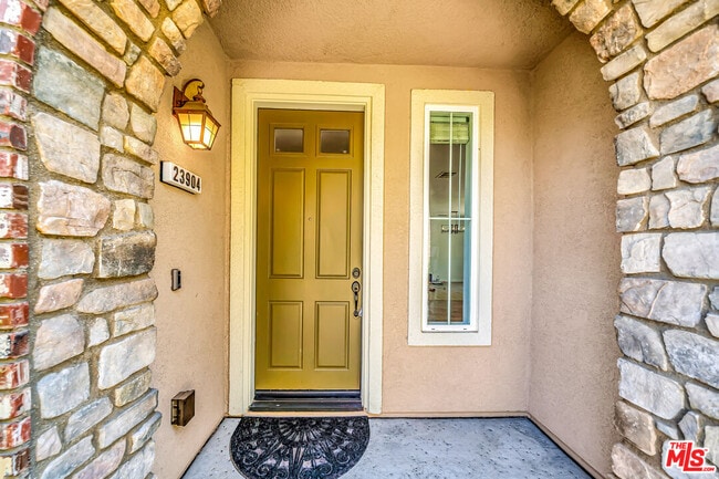 Building Photo - 23904 Calle Del Sol Dr