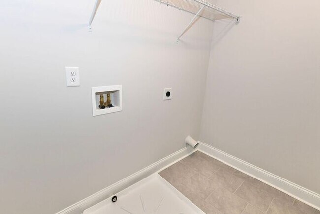 Building Photo - 229 Hellen Vly Dr