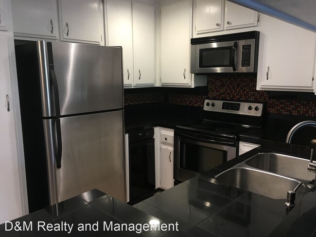 Building Photo - 2 br, 2 bath House - 11233 Tierrasanta Blv...