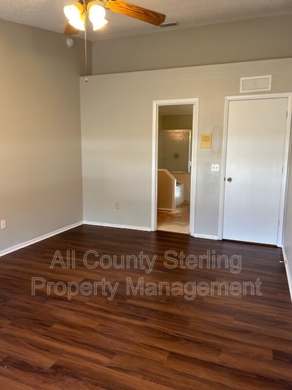 Building Photo - 2261 St Augustine St