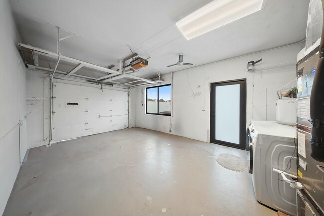 Building Photo - 121 Bayberry Dr