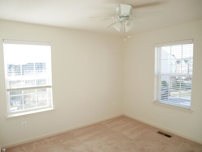 Building Photo - Large End-Unit Townhome- Owings Mills, MD
