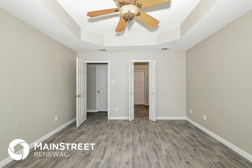 Building Photo - 1109 Brevito Dr