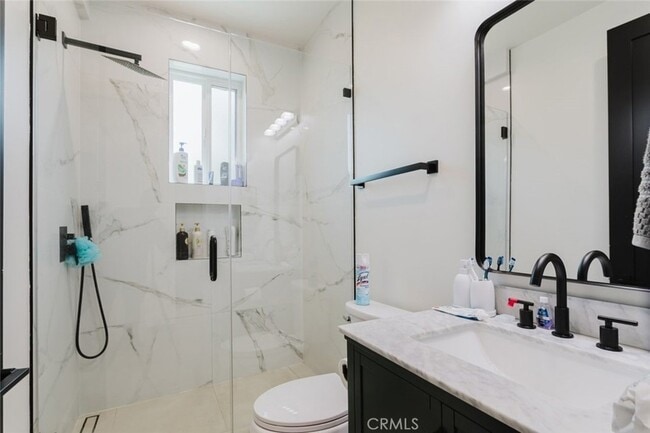 Building Photo - 13540 Hamlin St