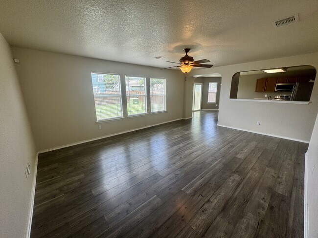 Building Photo - 8755 Sunview Park
