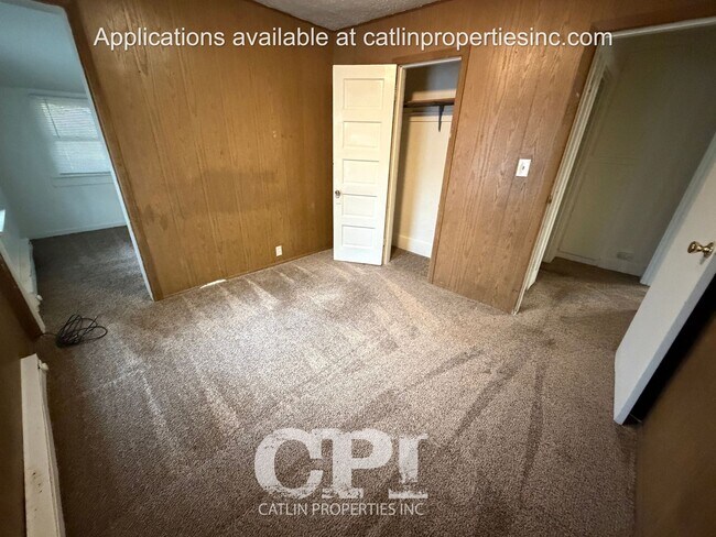 Building Photo - 332 20th Ave