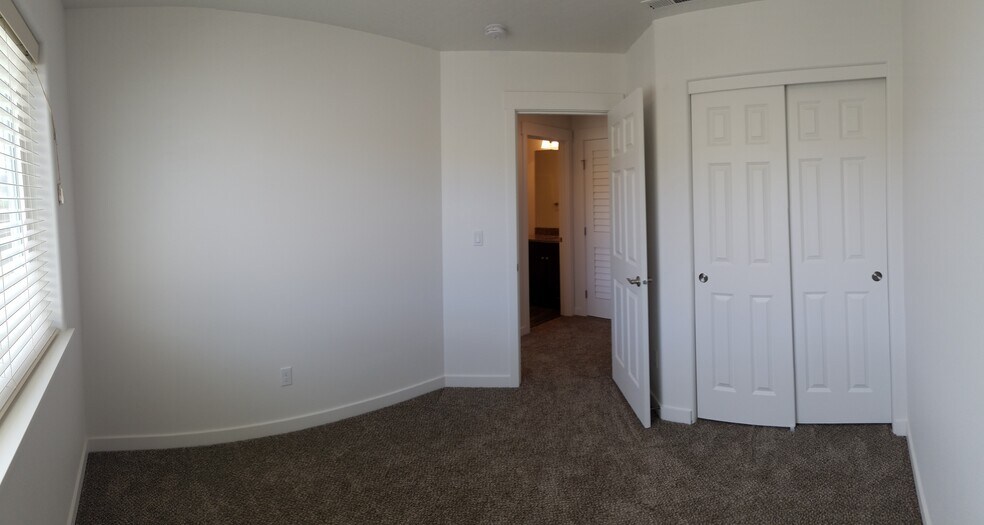 Building Photo - 6905 Sully Ln