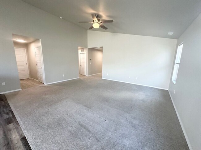 Building Photo - $500.00 MOVE IN CREDIT! Stunning Modern Home in Desirable Star, Idaho