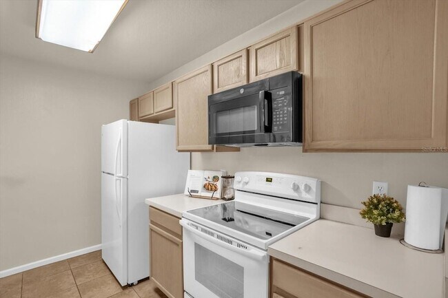 Building Photo - 3960 Southpointe Dr