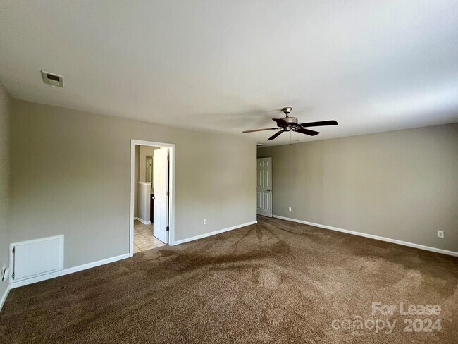 Building Photo - 10311 Dominion Village Dr