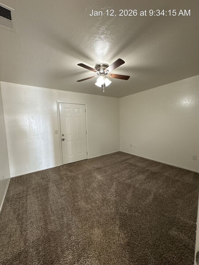 Building Photo - 2954