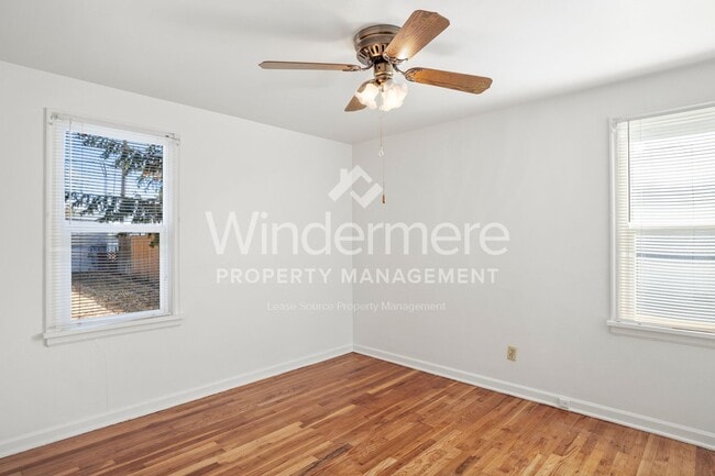 Building Photo - *** COMING SOON *** Darling 2 bedroom, 1 bath Home In Spokane