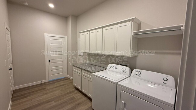Building Photo - 2915 Tractor Ave