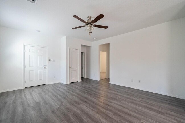 Building Photo - 16618 Moss Ln