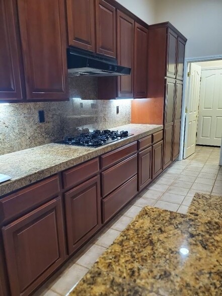 Building Photo - 1492 Berriedale Ct