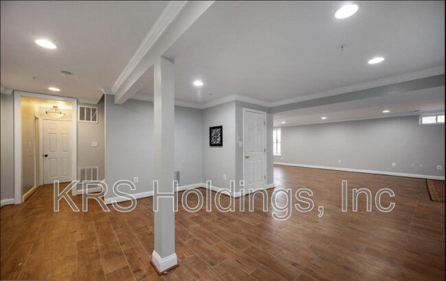 Building Photo - 159 Sanford Ferry Ct