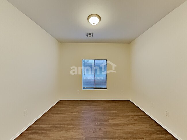 Building Photo - 298 E Calle Puente Lindo