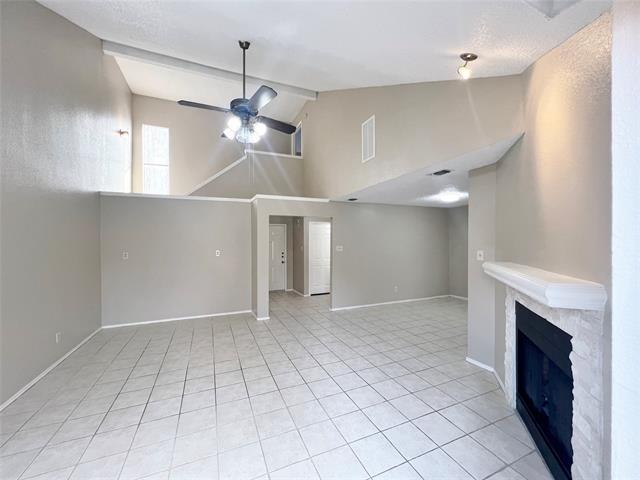 Building Photo - 1611 Brentwood Dr