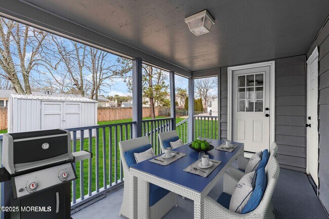 Building Photo - 382 Dogwood Dr