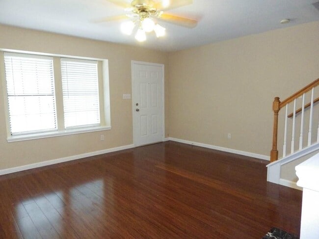 Building Photo - 11901 Swearingen Dr