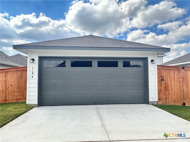 Building Photo - 124 Rollingwood Dr