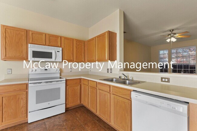 Building Photo - 5116 Meridian Ln