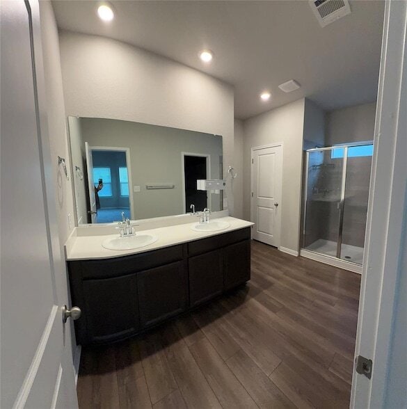 Building Photo - 104 Osier Pass