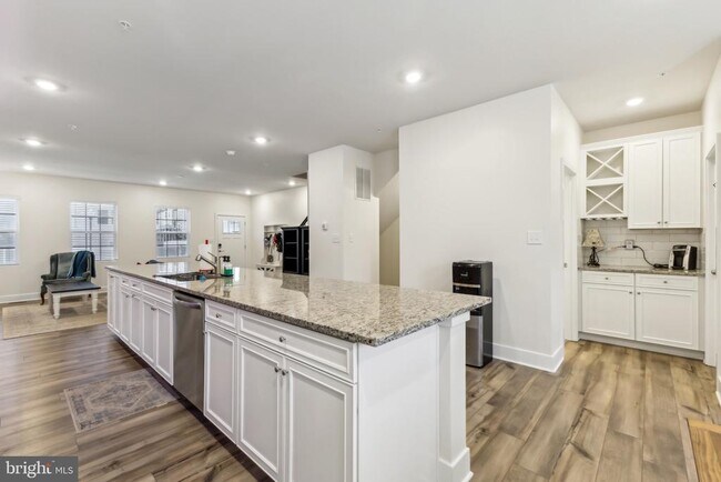 Building Photo - 45455 Concord Wy