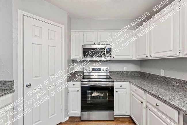 Building Photo - 473 Leisure Ln