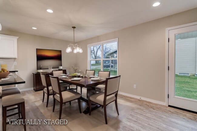 Building Photo - Brand New 3 Bedroom 2.5 Bathroom Springfie...