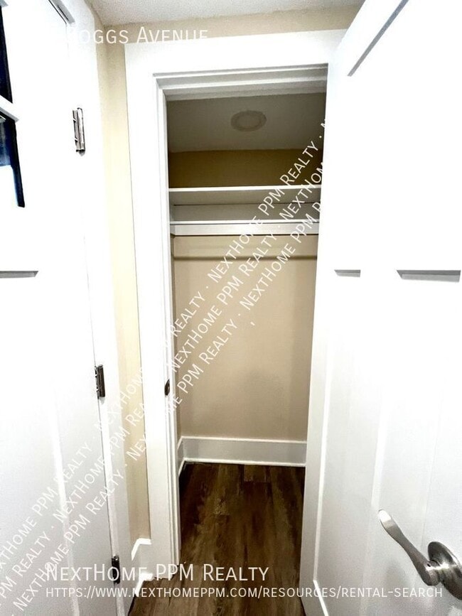 Building Photo - 322 Boggs Ave