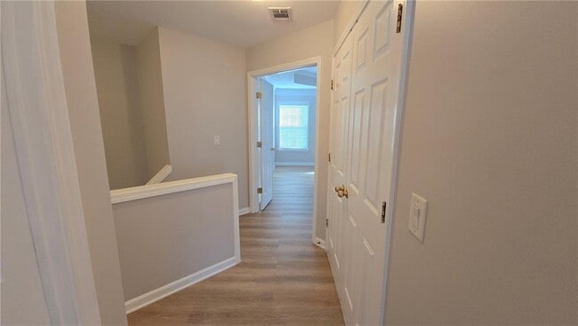 Building Photo - 6099 Prestwood Dr