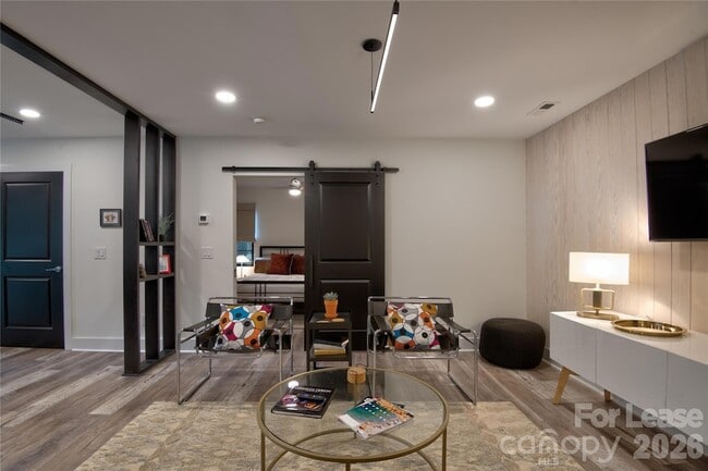 Building Photo - 3945 Rockfern Rd