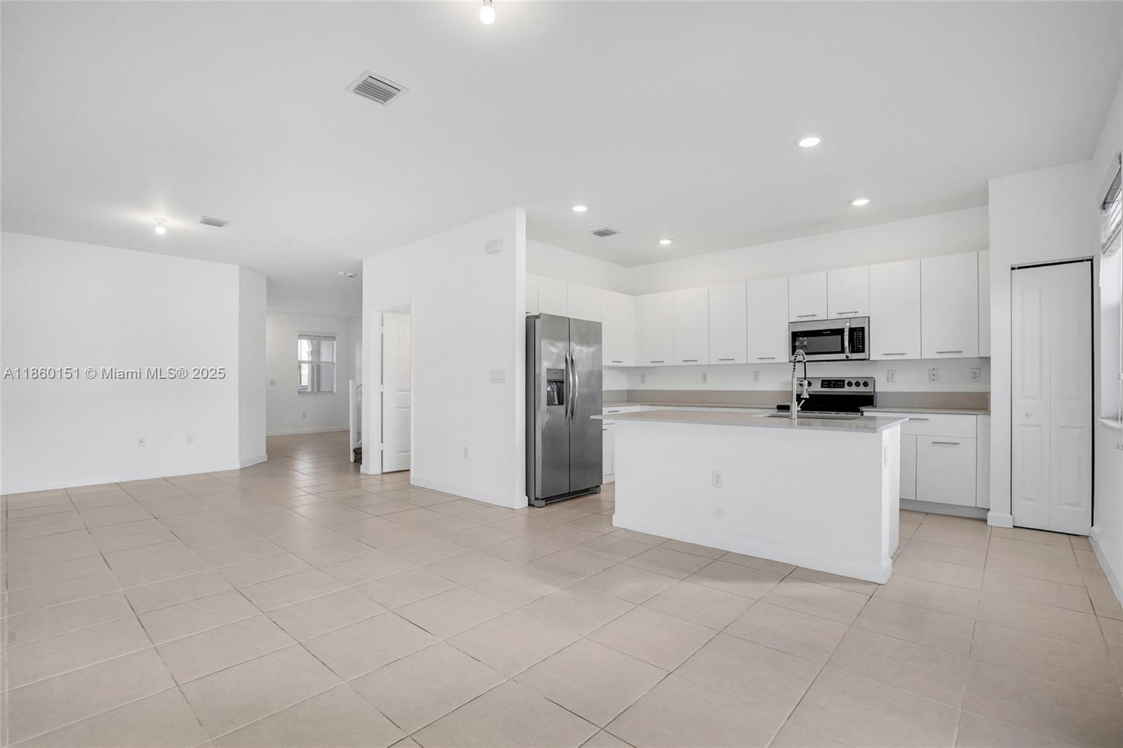 Building Photo - 12609 NW 23rd Pl