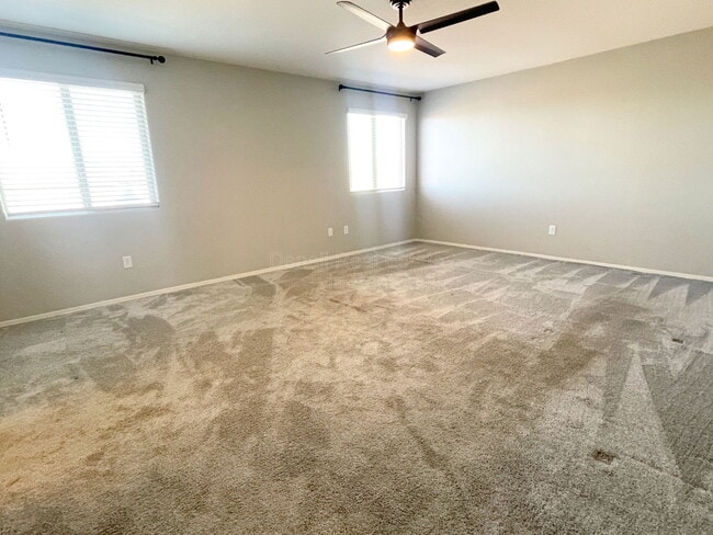 Building Photo - 8010 S Golden Bell Dr