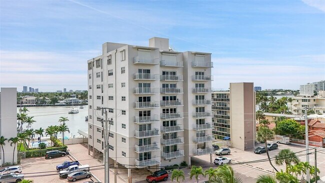 Building Photo - 95 N Birch Rd