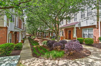 Building Photo - Move-in Ready 3-bedroom 3.5 Bath in Elizabeth