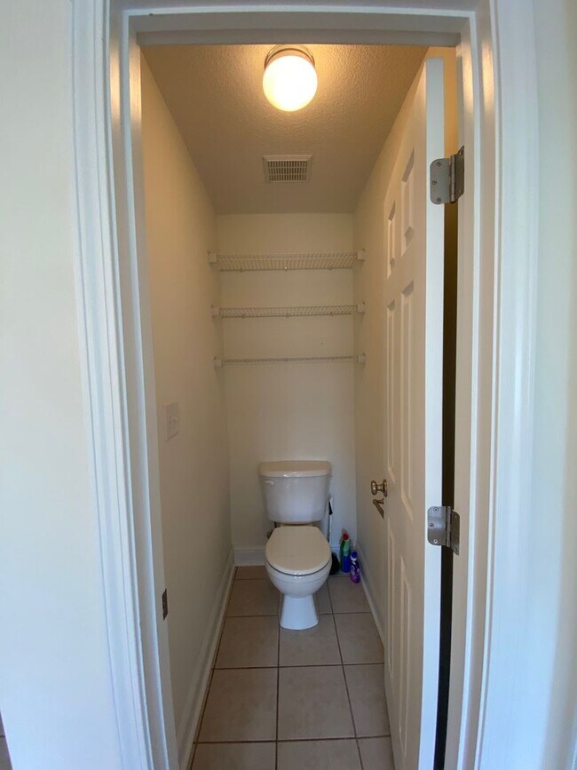Building Photo - 205 Drayton Ct
