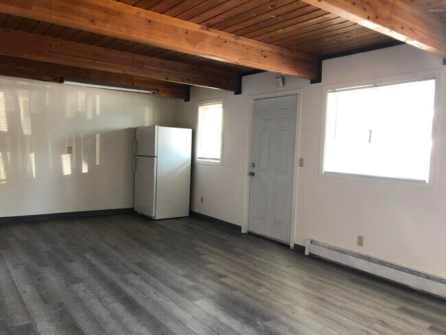 Building Photo - 2805 W 31st Ave