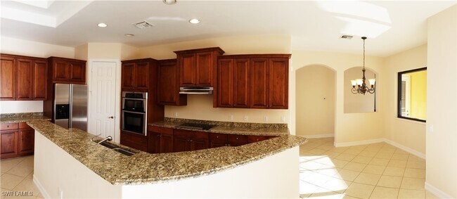 Building Photo - 10153 Avalon Lake Cir