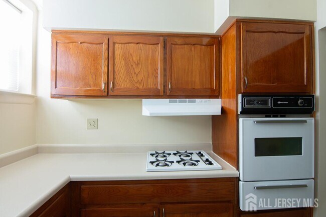 Building Photo - 9 Koster Blvd