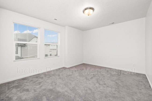 Building Photo - 97 E Polaris Dr